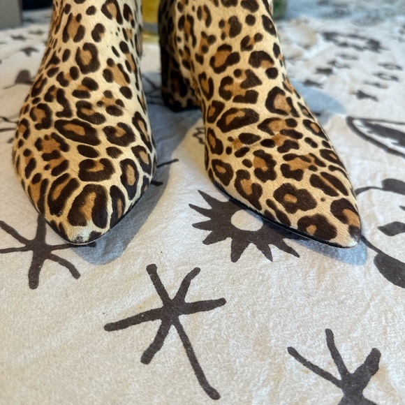 Dolce Vita Leopard Print Ankle Booties - Picture 3 of 9